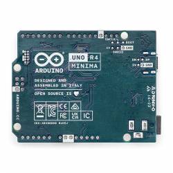 Trasera de la placa Arduino UNO R4 MINIMA