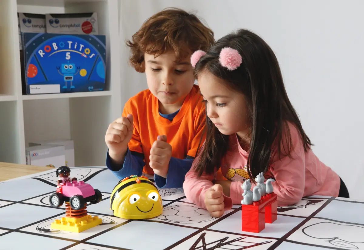 robot beebot educación infantil