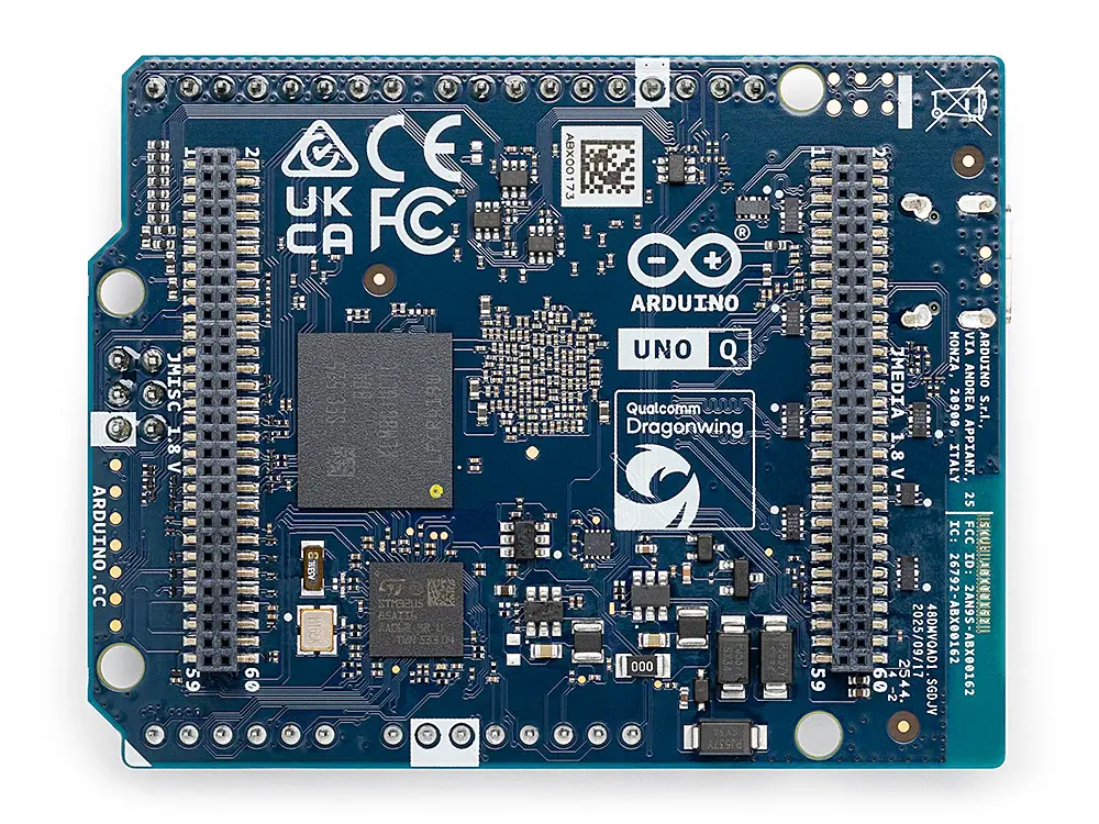 Arduino-UNO-Q-4GB-img03.webp