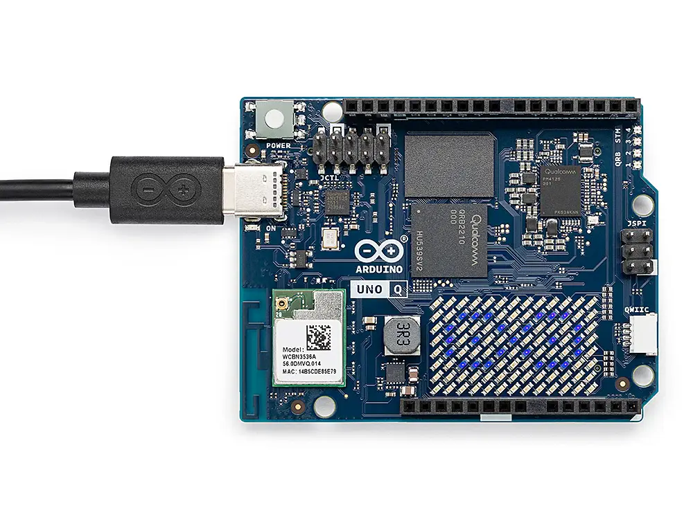 Arduino-UNO-Q-4GB-img06.webp